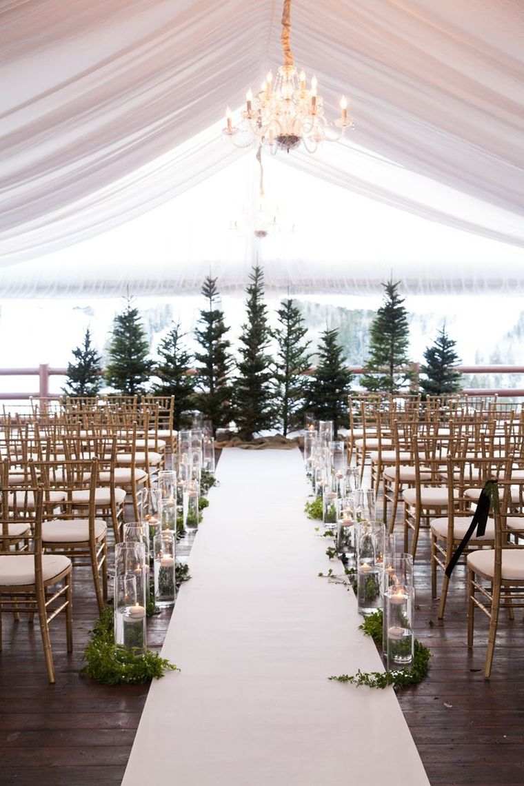 冬の結婚式の部屋の装飾の木のテーマのアイデア