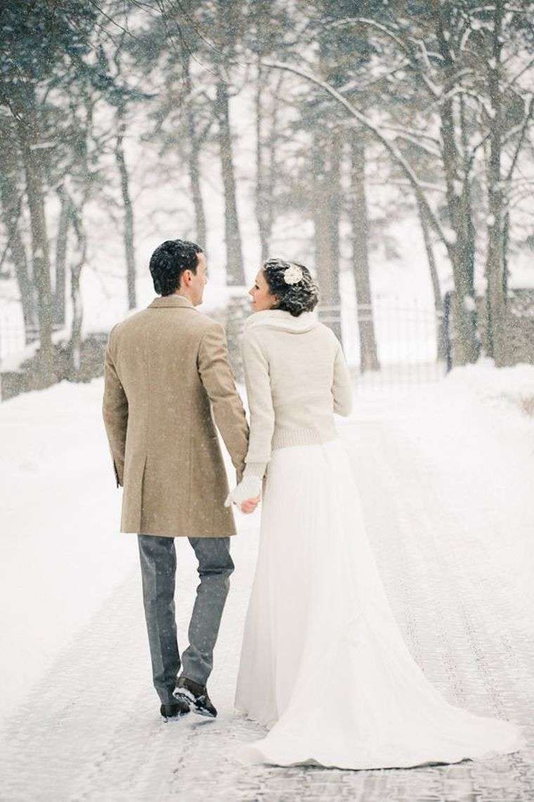 žiemos-vestuvių suknelė-trumpas kailis