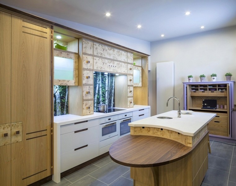 interjeras-art-deco-virtuvė-medis-simetrijos dizainas