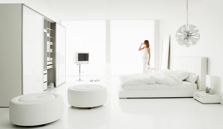 modernus baltas miegamojo namų interjeras