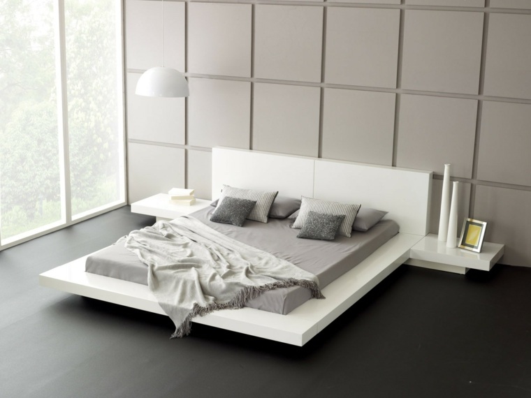 Modernus namų interjero miegamasis baltas šviesiai pilkas