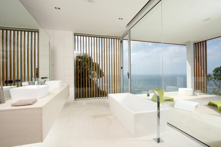 modernus vonios kambario dekoras
