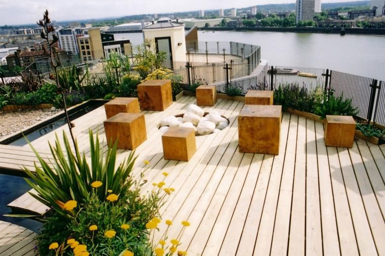 Tereprendezés kerti bútorok tetőterasz kavicsfa