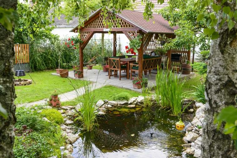 kerti bútor ötlet vízgyűjtő kő deco növények parkosítására