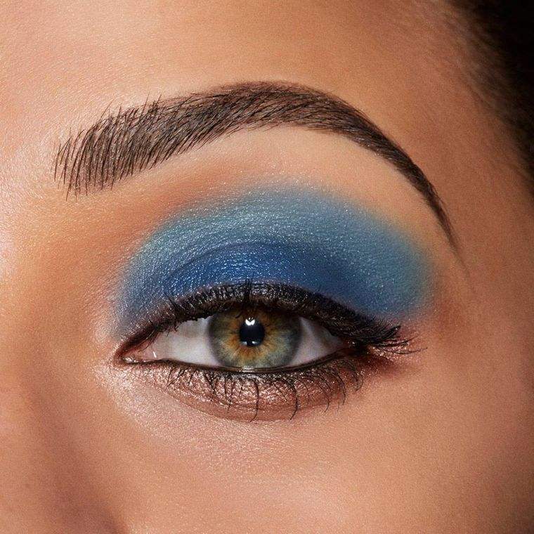 idea per il trucco degli occhi azzurri