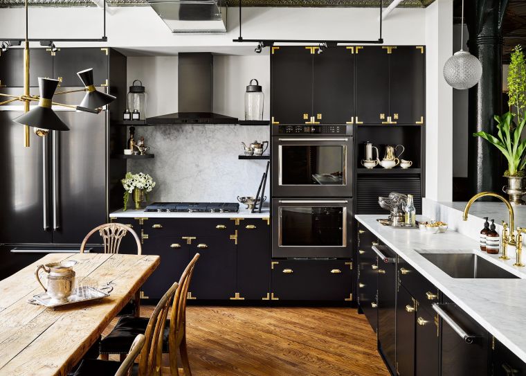 素朴なキッチンデザインブラック家具