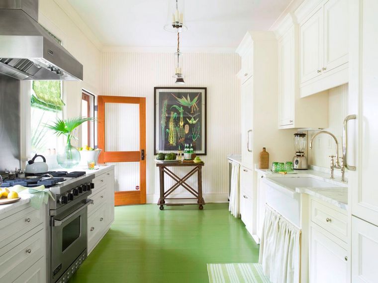 緑のキッチンフロアデザインタッチ