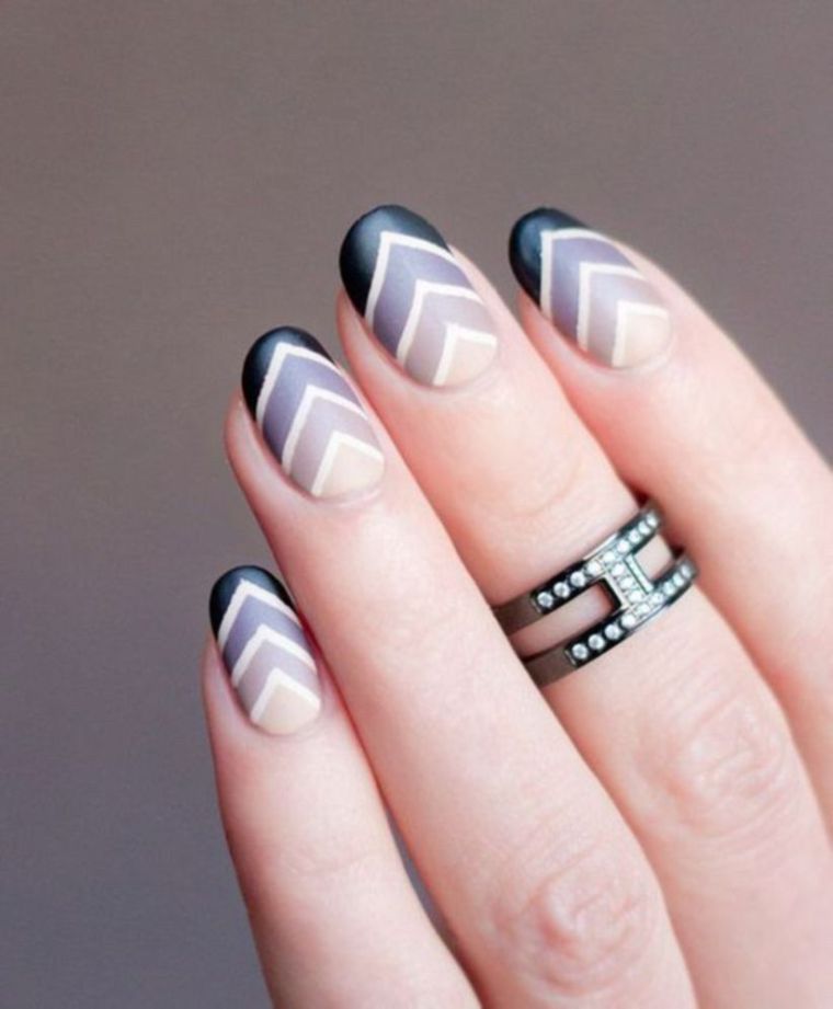 geometric-deco-for-trendy-nail