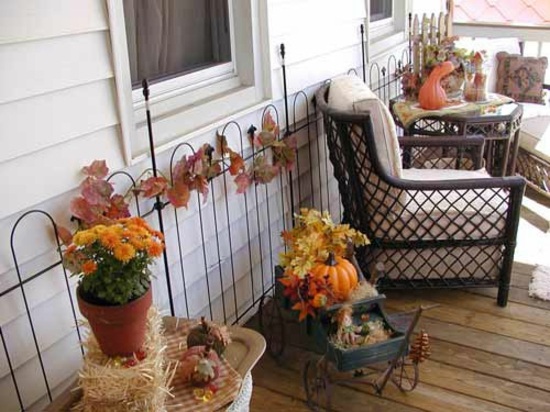 halloween veranda deco