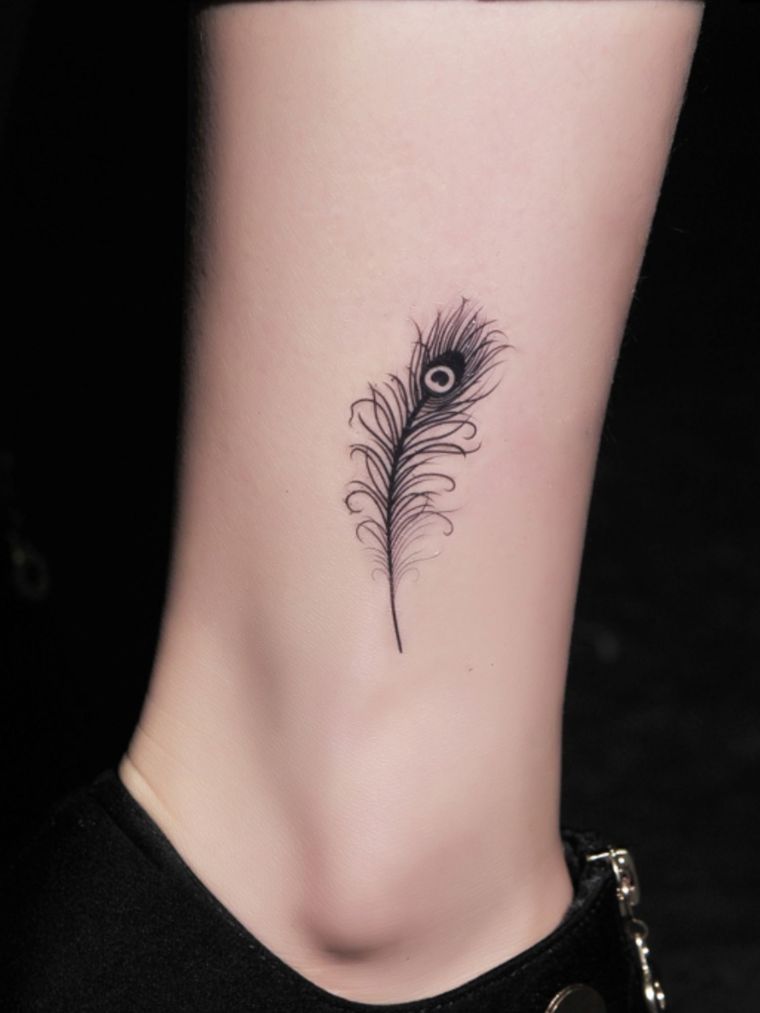 tetovaža-diskretna-žena-perje