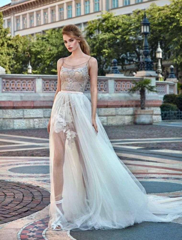 evolutive-short-wedding-dress-in-two-pieces