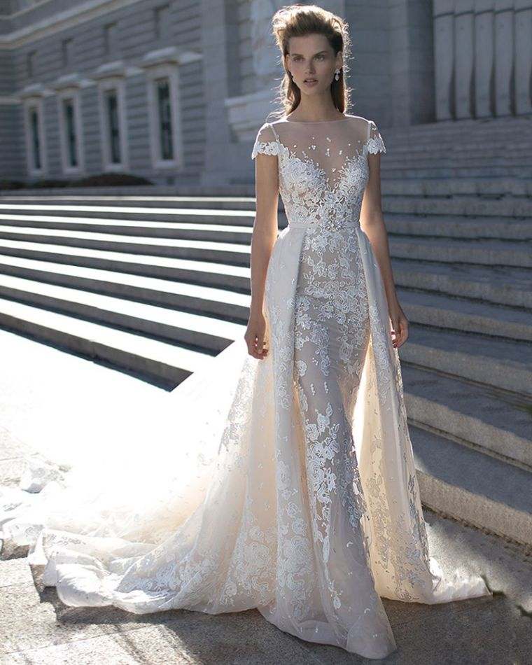 konvertuojama nėrinių ilgio vestuvinė suknelė
