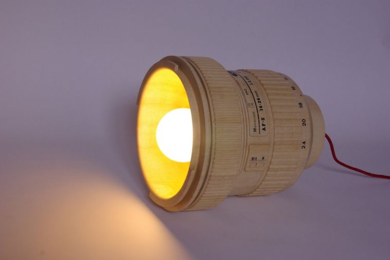 illuminazione moderna di design in legno per interni