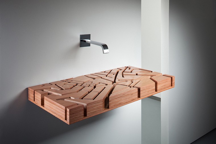 fa fürdőszobai mosdó belsőépítészet díszíti a fürdőszobát