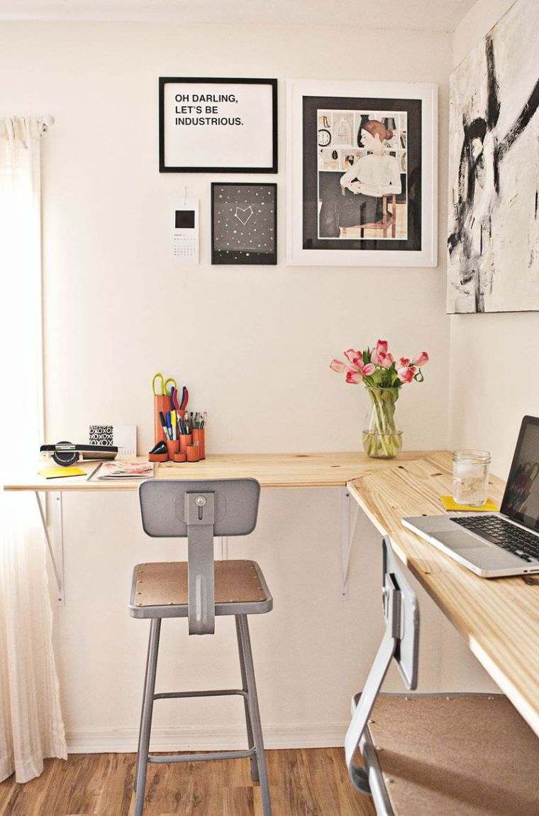 Deco-idea-small-wooden-corner-hanging-desk