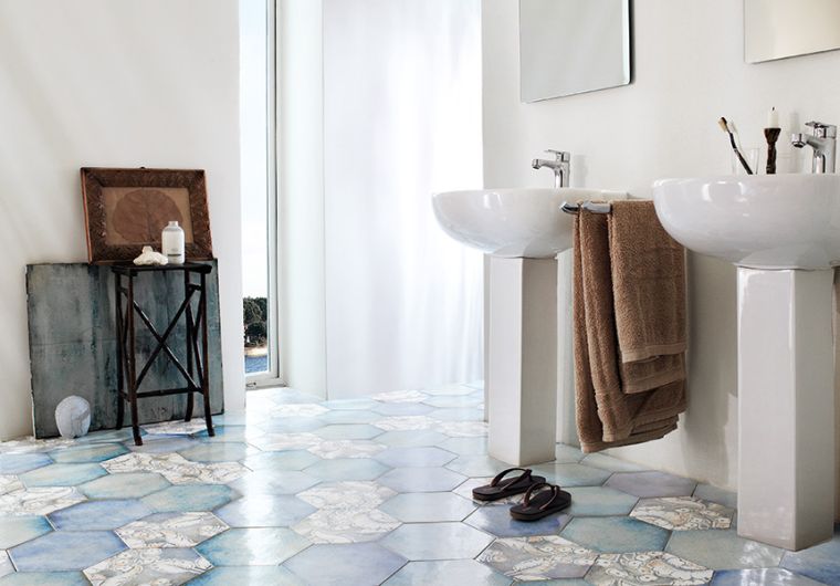 sötétkék padlólapok modern tengerparti fürdőszoba design csempe