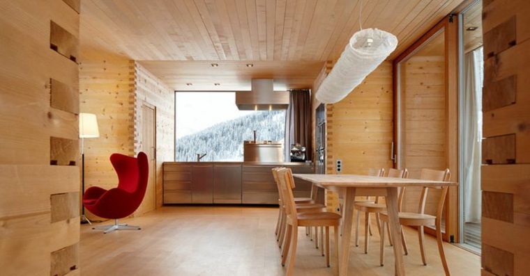 moderan crveni naslonjač moderan drveni dizajn interijera drveni stol