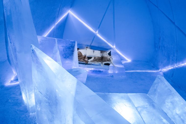 Jukkasjärvi Icehotel jég-hotel-velúr-2019