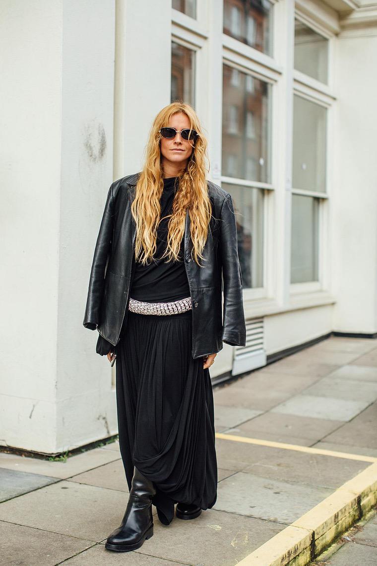 Londonska modna žena uličnog stila