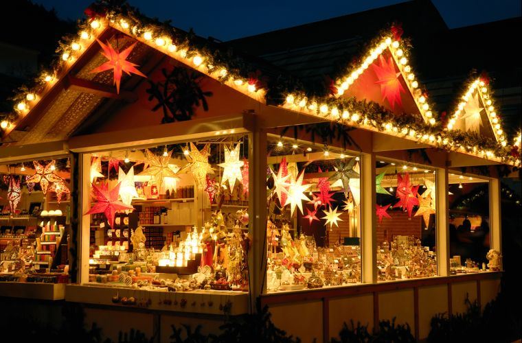 クリスマスマーケット12月-お祭り-ライト