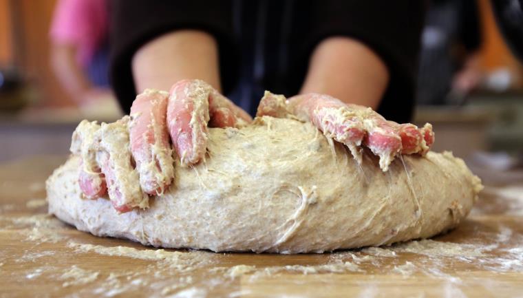 farina per impasti-preparazione-pane-senza glutine