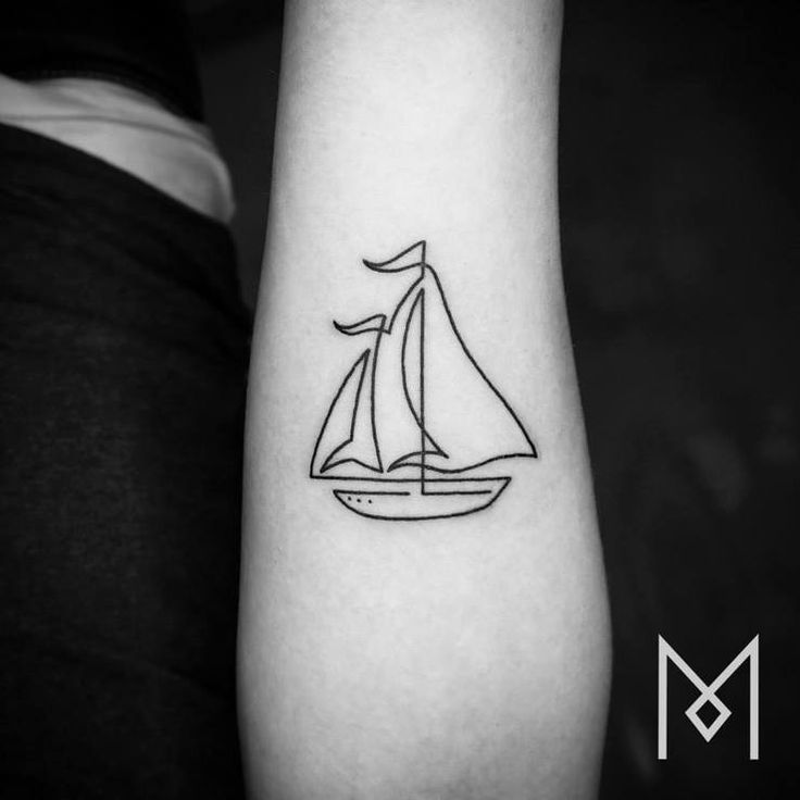 tatuaggio-barca-mano-idee-design-mo-gangi