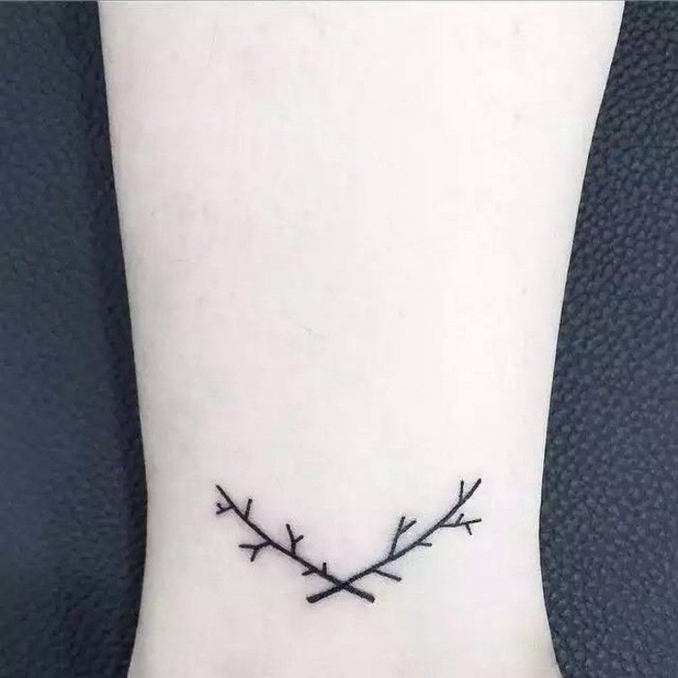 small-geometric-tattoo-temporary-tattoo
