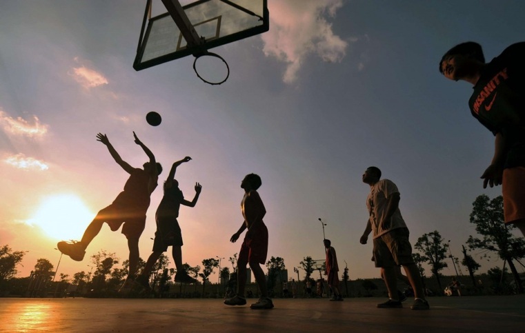žaisti-lauko-krepšinį