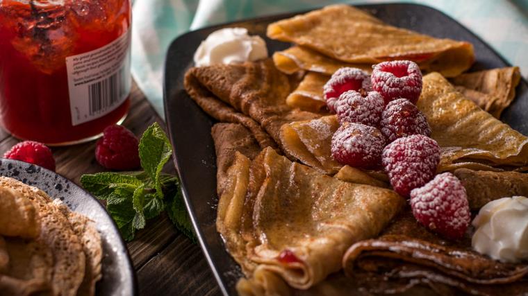 veganiški krepai idee-sweet-crepe-avietės-vaisiai