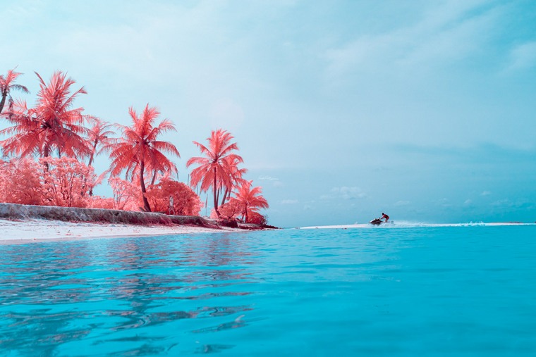 Maldive Paolo Pettigiani foto infrarossi spiaggia palme