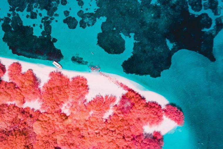 Serie infrarossi Maldive Infraland Paolo Pettigiani magenta blu bianco