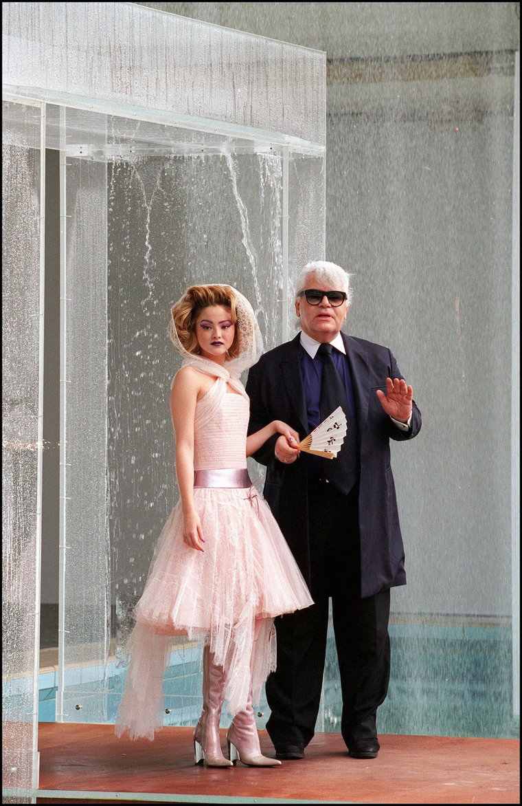 Karl Lagerfeld Devon Aoki Chanel 1997