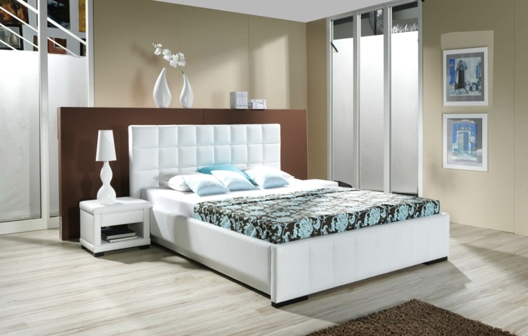 miegamojo interjero dizaino lova įvairiaspalvė matinė balta
