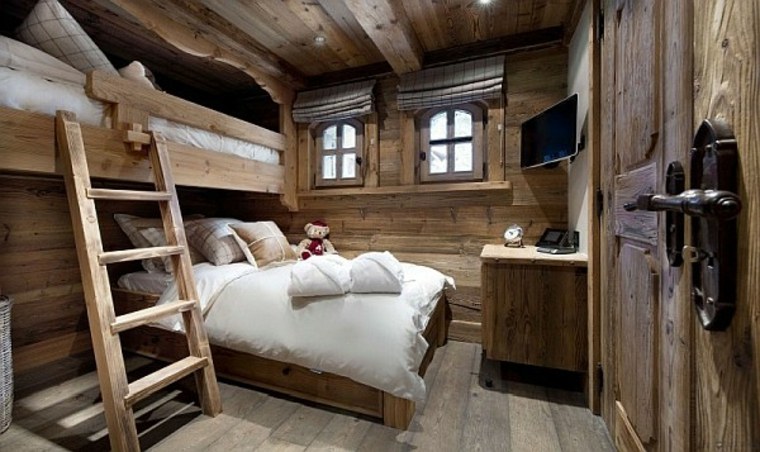 Ideja za krevet na kat za spavaću sobu u rustikalnom stilu za uređenje prostora