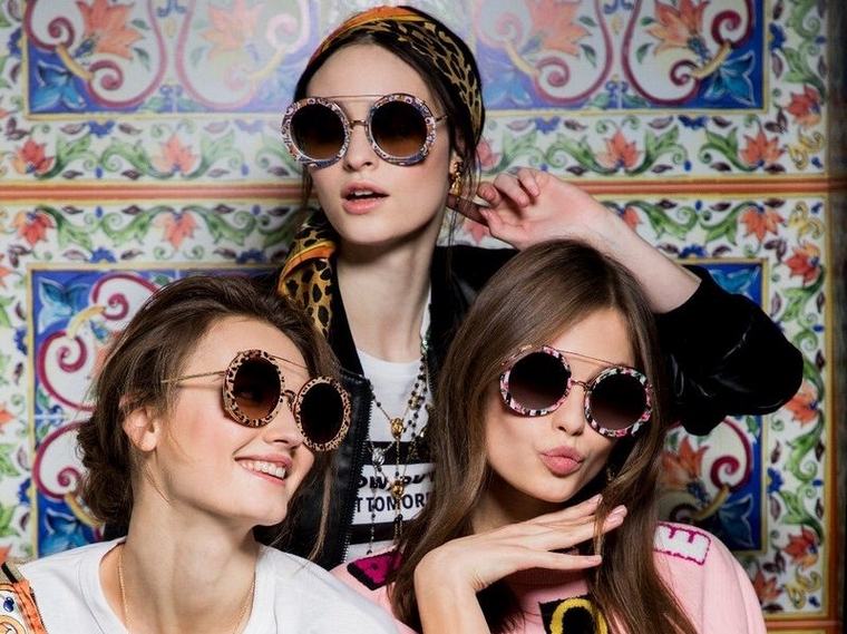 Montature da sole alla moda 2019 con motivi Dolce e Gabbana