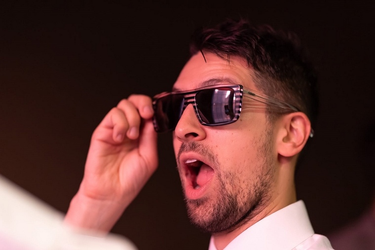 occhiali da sole trendy 2019 montature con motivi uomo Hugo