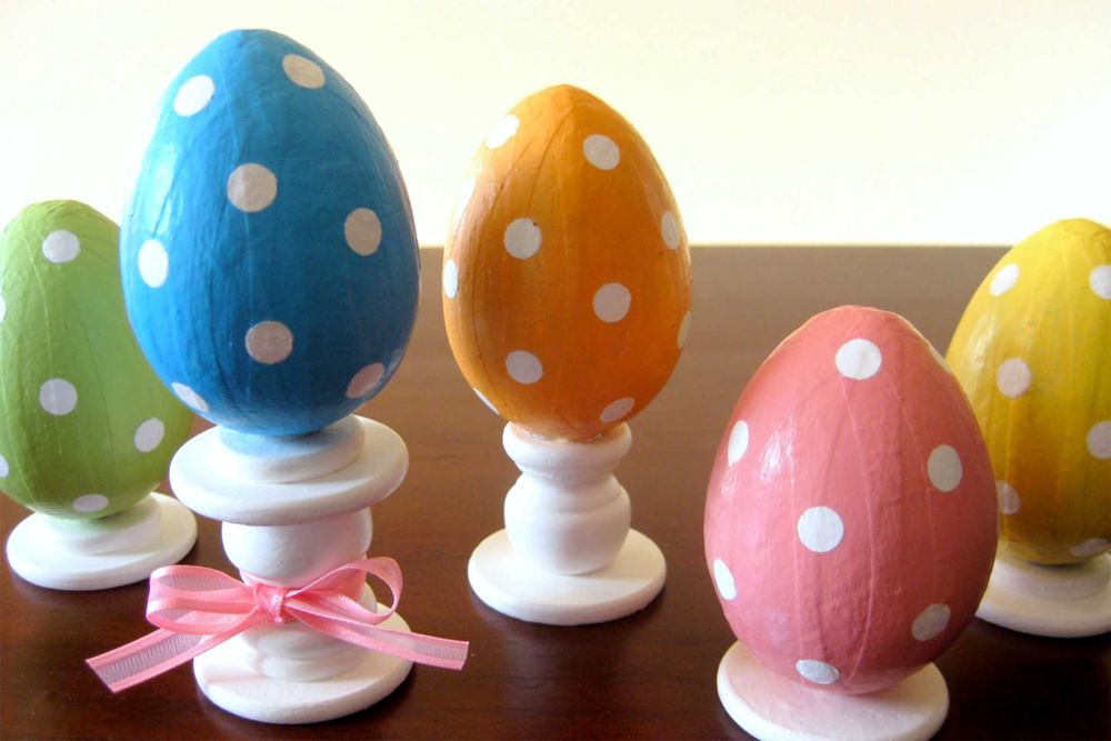 Uskršnja nedjelja ukrasna jaja ostaju kod kuće umjetnika