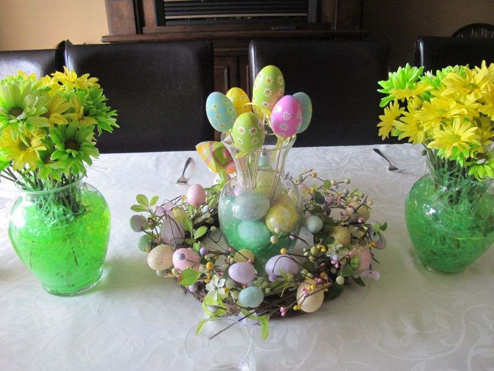 Stakleni vazni stol deco house cvijeće uskrs