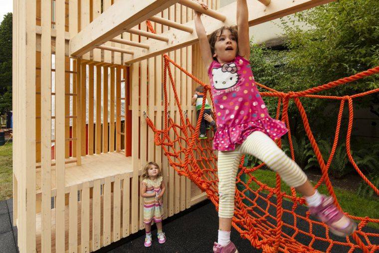 casa bambini giardino giochi in legno