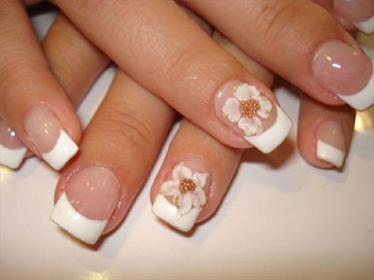 matrimonio-manicure-francese-motivo-fiore