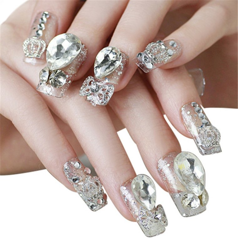 royal-wedding-manicure-pietre-preziose