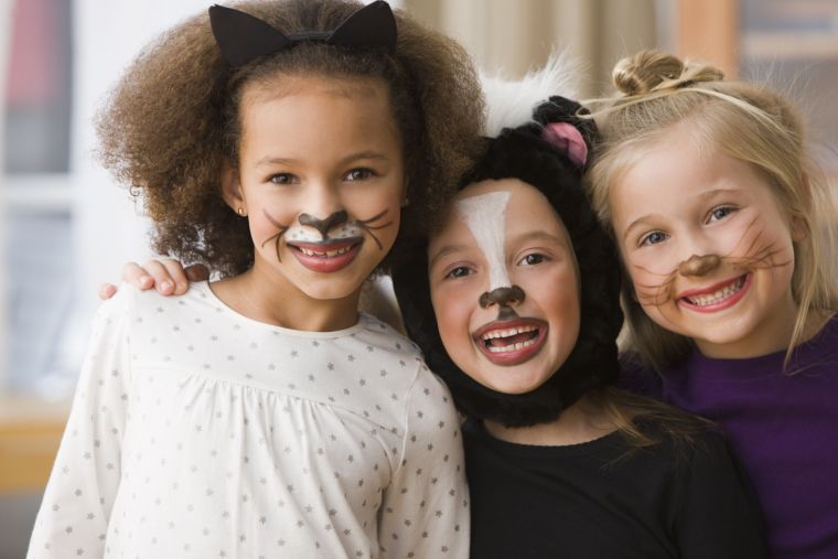 Egyszerű gyermek smink halloween arcfestés