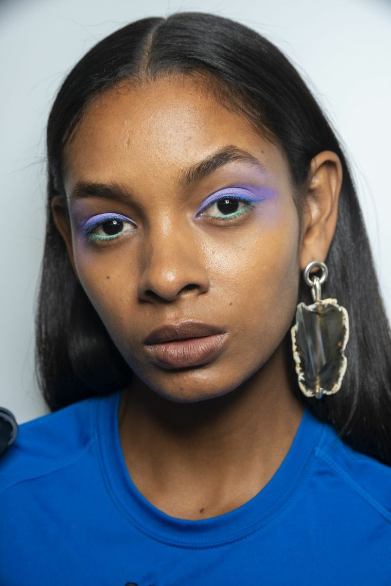 trend-žena-šminka-2019-lice