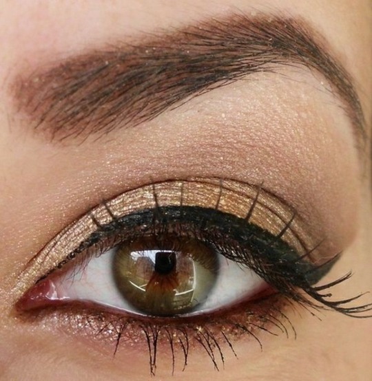 Trucco Sfumature Dorate Occhi Nocciola