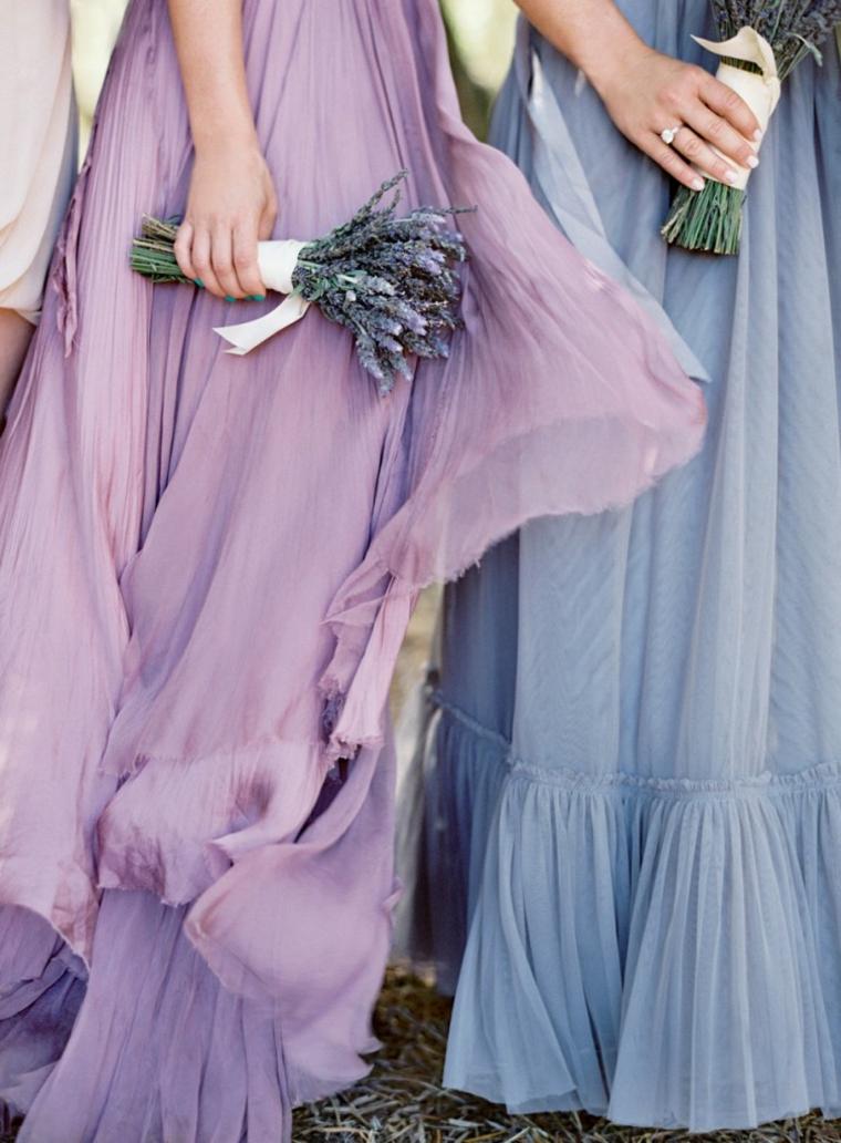 vestuvių-bohemos-prašmatnios pamergių suknelės stiliaus-boho-hipių spalvos