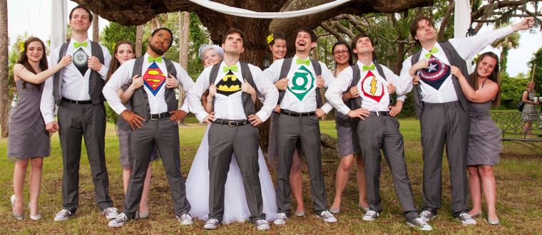 esküvő eredeti téma-szuperhős-idee-tartott-marie