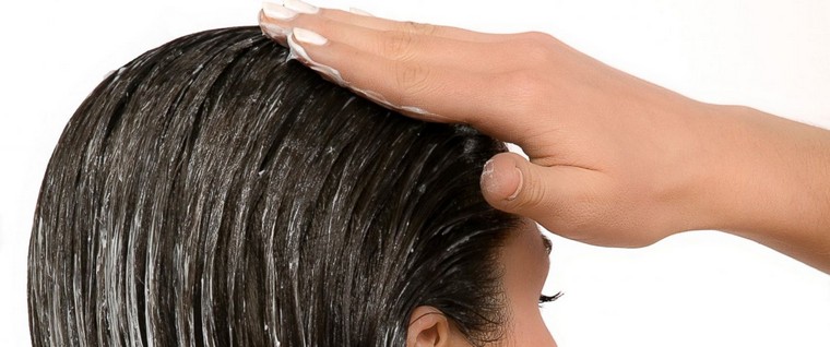 maschera-per-capelli-applicare-idee-olio-di-cocco