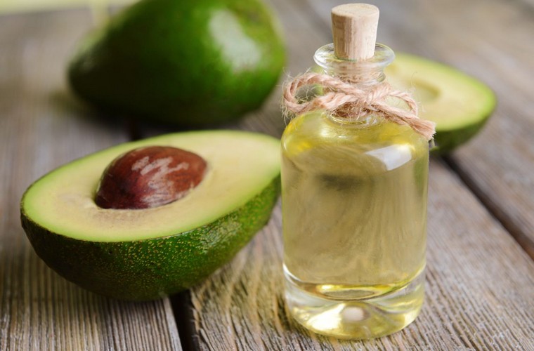 maschera-capelli-avocado-olio-di-cocco-naturale