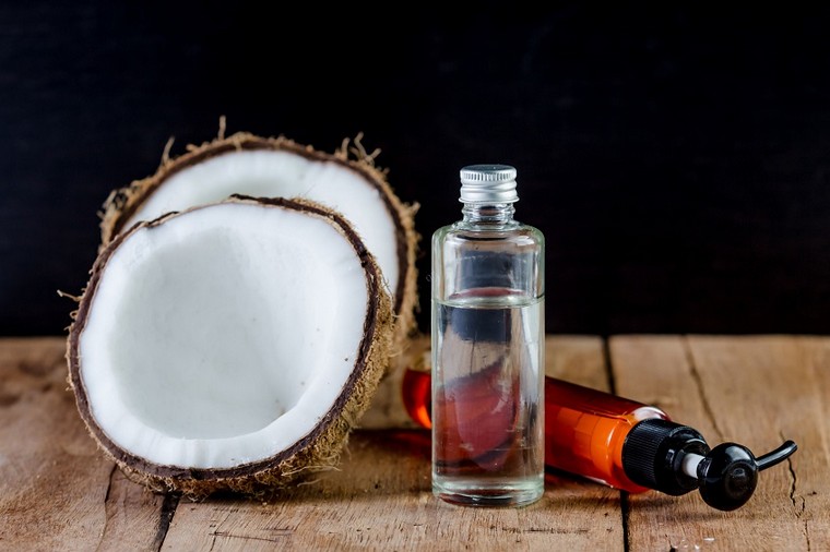 prirodna-kokosovo-ulje-maska ​​za kosu