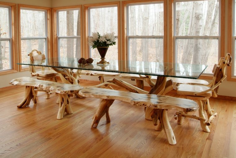 mediniai baldai suoliukas medžio dizainas brico berre stalas ekologiškos medžiagos stiklo stalo gėlių puokštė